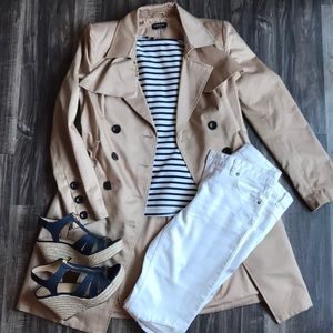 NautIcal shirt with an added frill Sz M